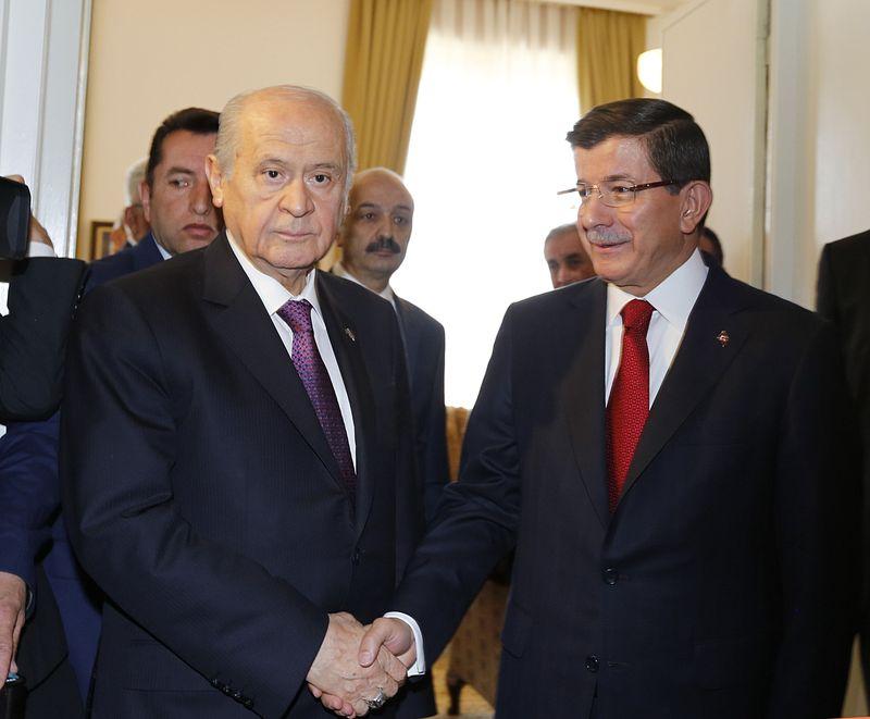 Davutoğlu ile Bahçeli bir araya geldi