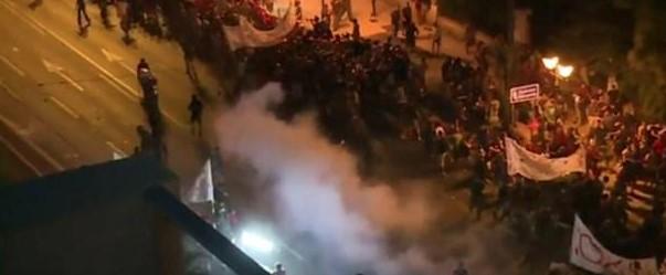 Yunanistan'da göstericiler polisle çatıştı