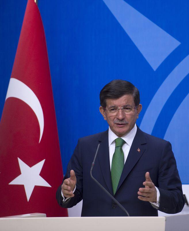 Davutoğlu'ndan HDP görüşmesinden sonra ilk açıklama