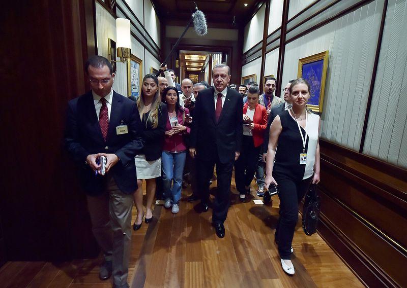 Cumhurbaşkanlığı Külliyesi muhabirlere gezdirildi