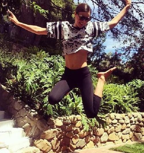 Miranda Kerr'in Datça'daki karpuz keyfi