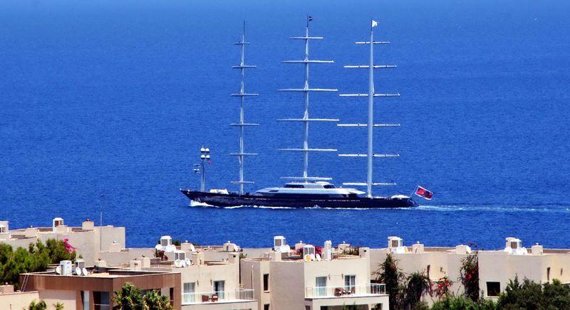 Dünyanın en mondern yelkenlisi Malta Şahini Bodrum'da