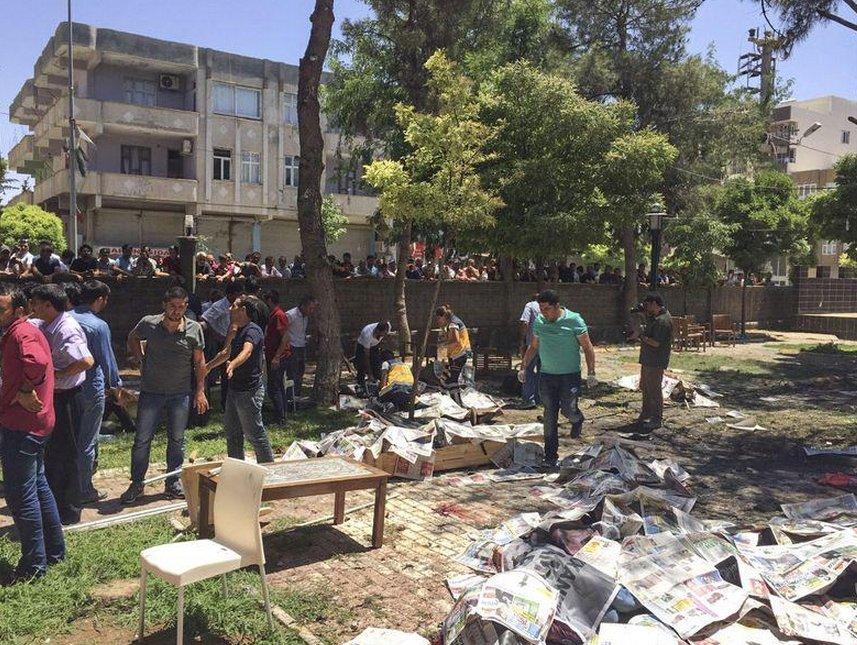 Kobani'ye gidecek gençlere Urfa'da saldırı