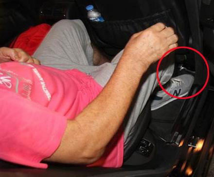 İbrahim Tatlıses yanında silah taşıyor