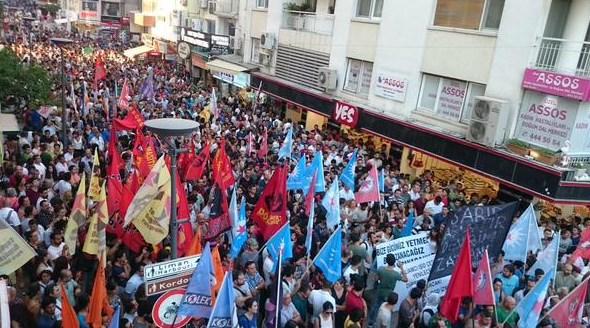 Suruç saldırısı Taksim'de protesto edildi