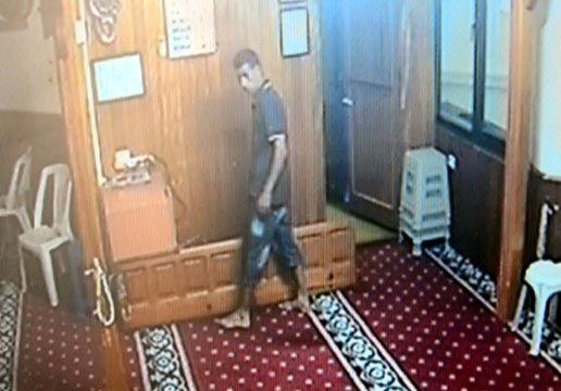 İmam Suriyeli hırsıza tövbe namazı kıldırdı