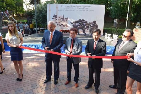 Hayri İnönü heykel açılışında