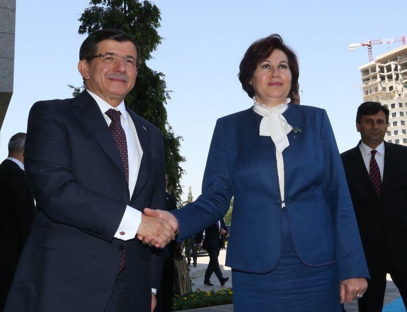 Başbakan Davutoğlu Danıştay Başkanı'nı ziyaret etti