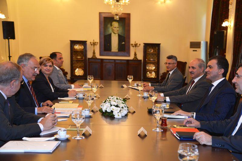 AK Parti-CHP görüşmesi sona erdi