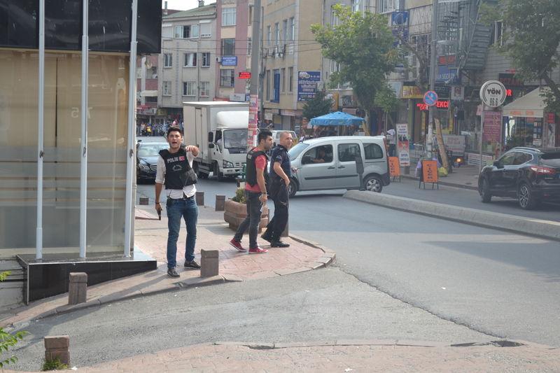 Okmeydanı’nda polise silahlı saldırı: 2 yaralı