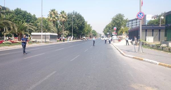 İstanbul Emniyet Müdürlüğü yakınında bomba şüphesi