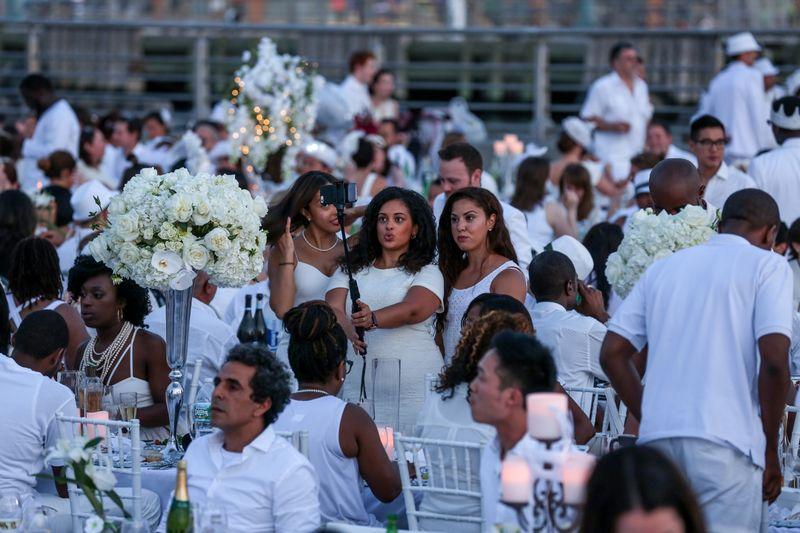 New York'ta ''Beyaz'' gece yaşandı