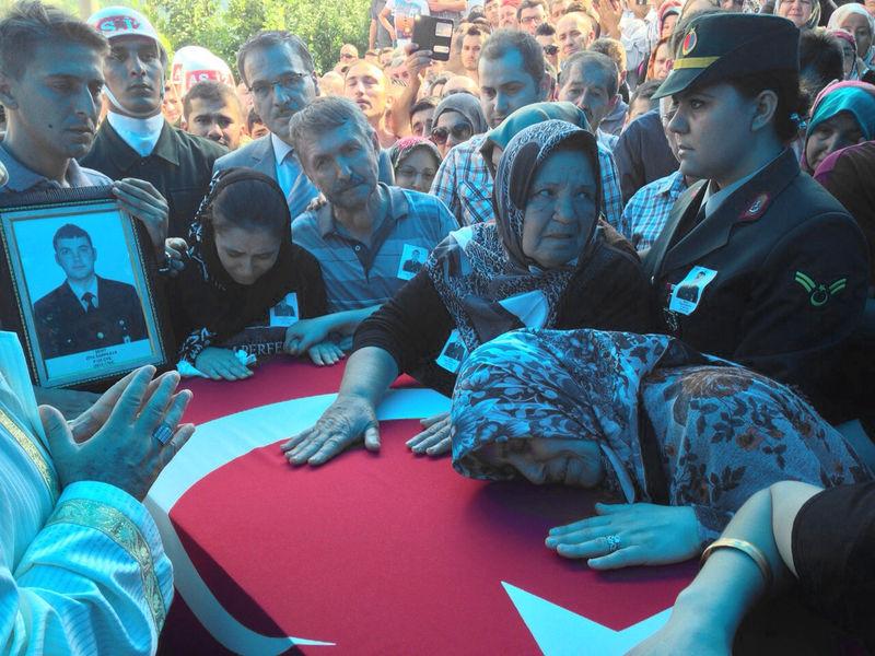 Şehit Uzman Çavuş Ziya Sarpkaya'ya son veda