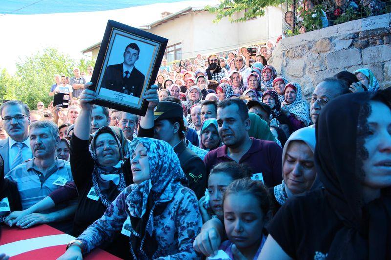 Şehit Uzman Çavuş Ziya Sarpkaya'ya son veda