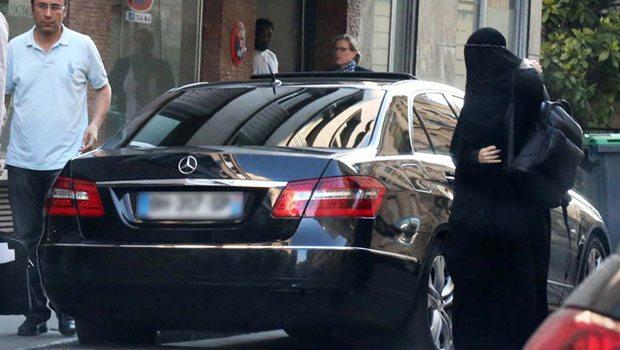 Gisele Bündchen Fransa'da müslümanları kızdırdı