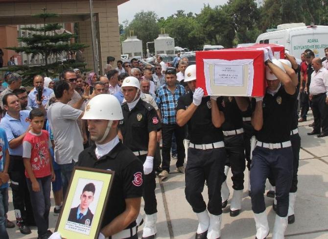Adana'da şehit edilen polislere veda