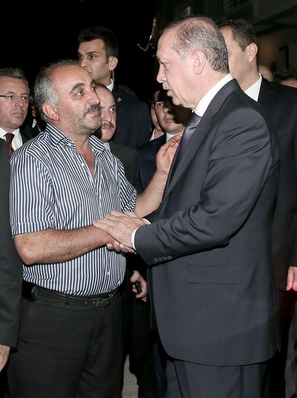 Cumhurbaşkanı Erdoğan şehit ailesini ziyaret etti