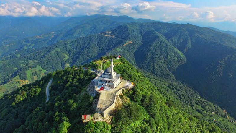 Kıble Dağı Camisi'nin inşaatı tamamlandı