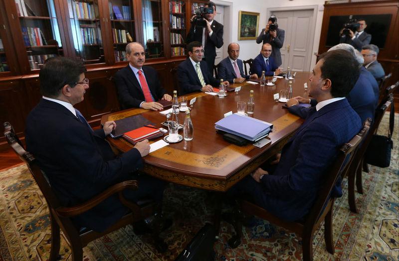 Davutoğlu-Kılıçdaroğlu görüşmesinin tarihi belli oldu