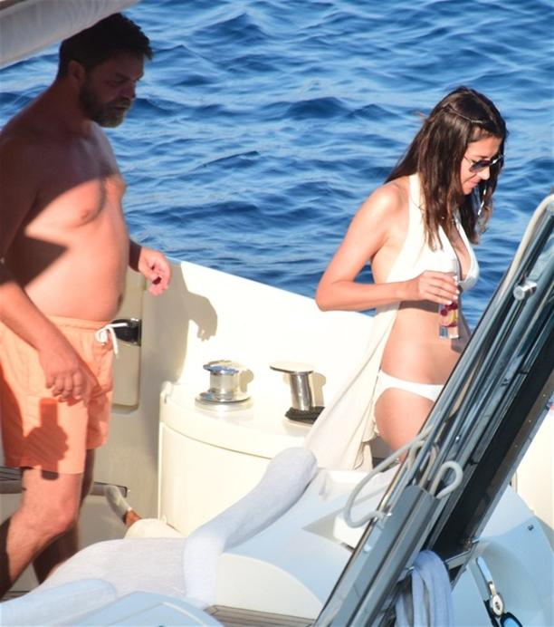 Beyazıt Öztürk sevgilisiyle görüntülendi