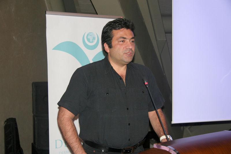 Korkutan değil güldüren diş hekimi