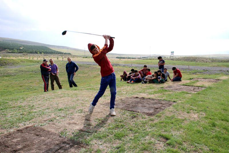 Ardahanlı gençler golf sahasına kavuştu
