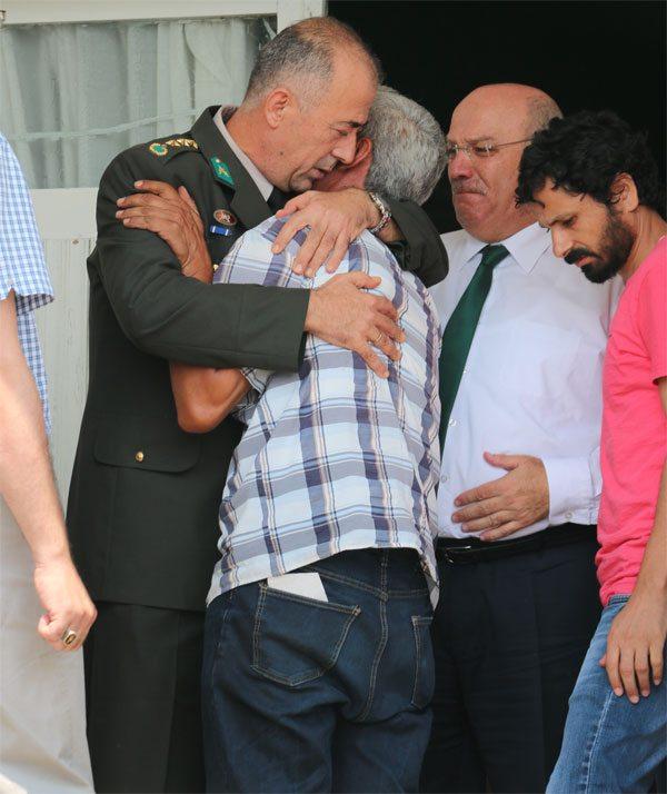 Şehit Doğan Acar'ın evine ateş düştü