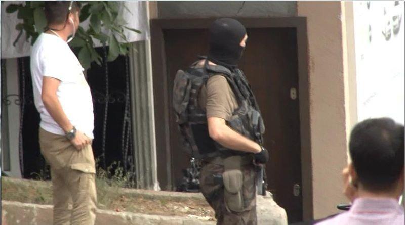 İstanbul'da ABD Konsolosluğu'na ateş açıldı