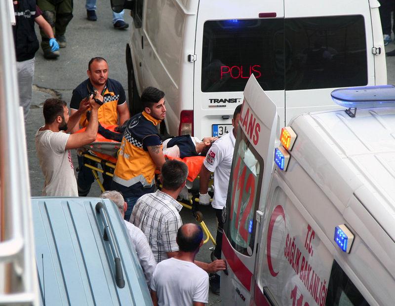 İstanbul'da ABD Konsolosluğu'na ateş açıldı