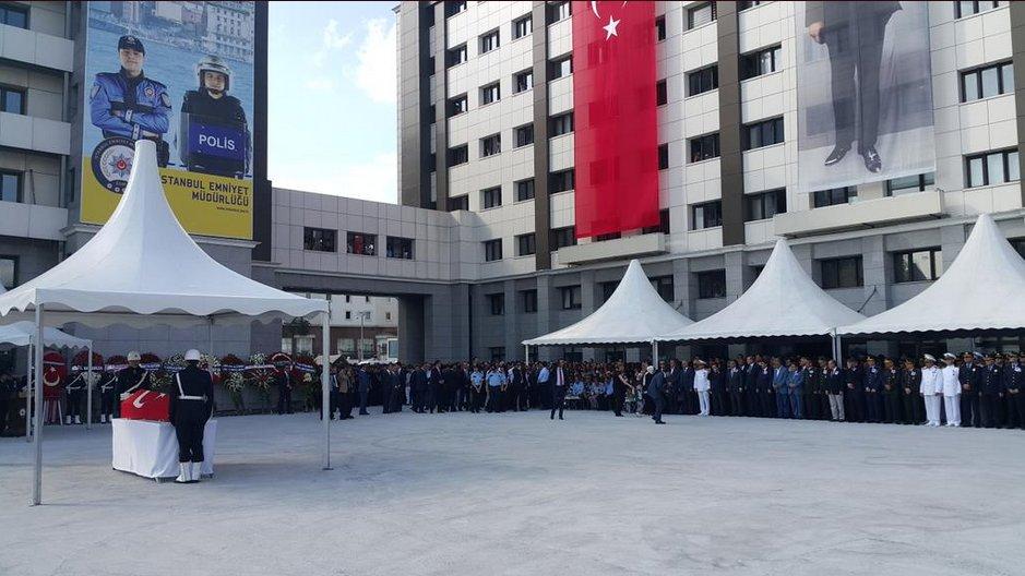 Sultanbeyli şehidi son yolculuğuna uğurlandı