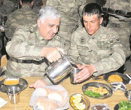 Orgeneral Necdet Özel'den samimi açıklamalar