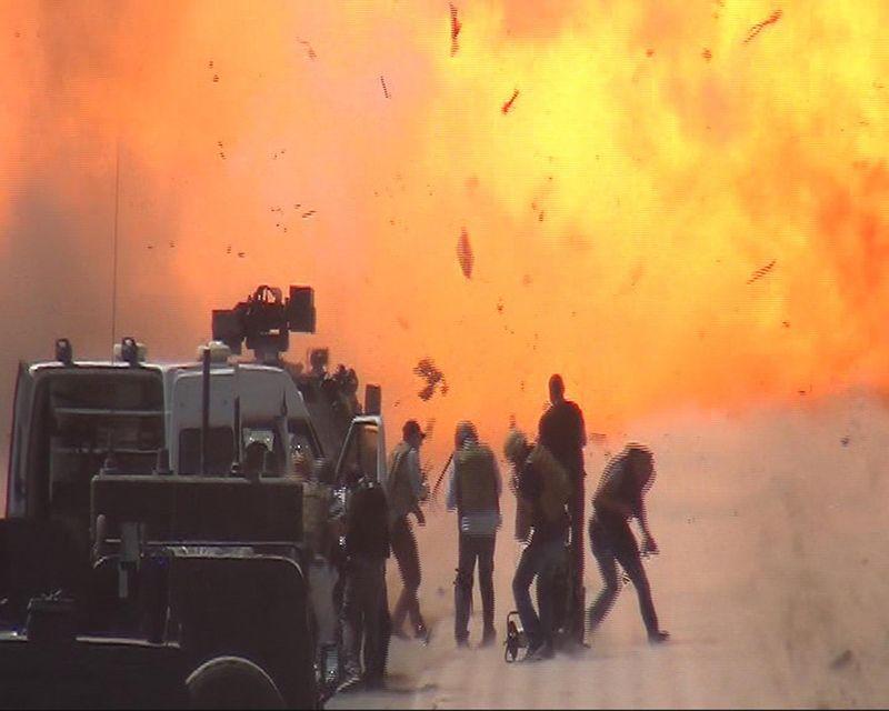 Batman-Diyarbakır yolunda bomba yüklü araç patlatıldı