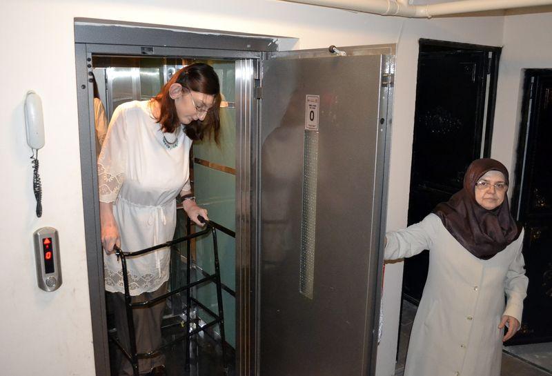 Dünyanın en uzun kızı Rümeysa Gelgi'ye yeni sertifika