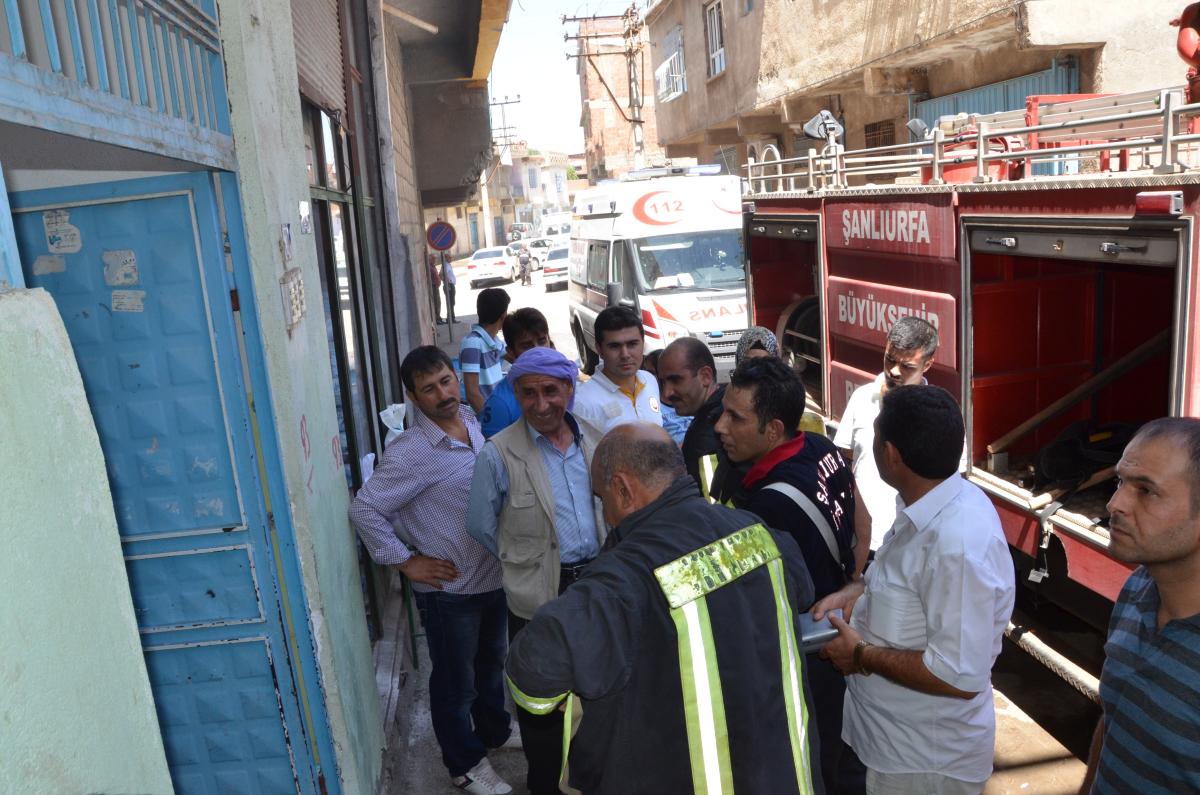 Apartmanda çıkan yangın korkuttu