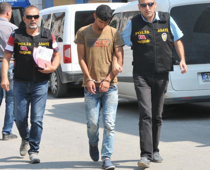 Telefon dolandırıcılığı yapan 3 Suriyeli yakalandı