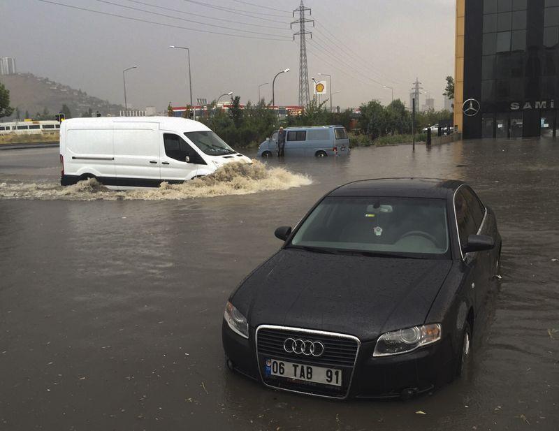 Ankara ve İstanbul'da yaz yağmuru
