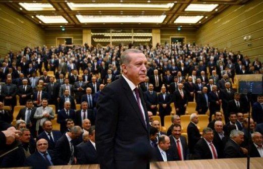 Erdoğan muhtarların sigaralarını topladı