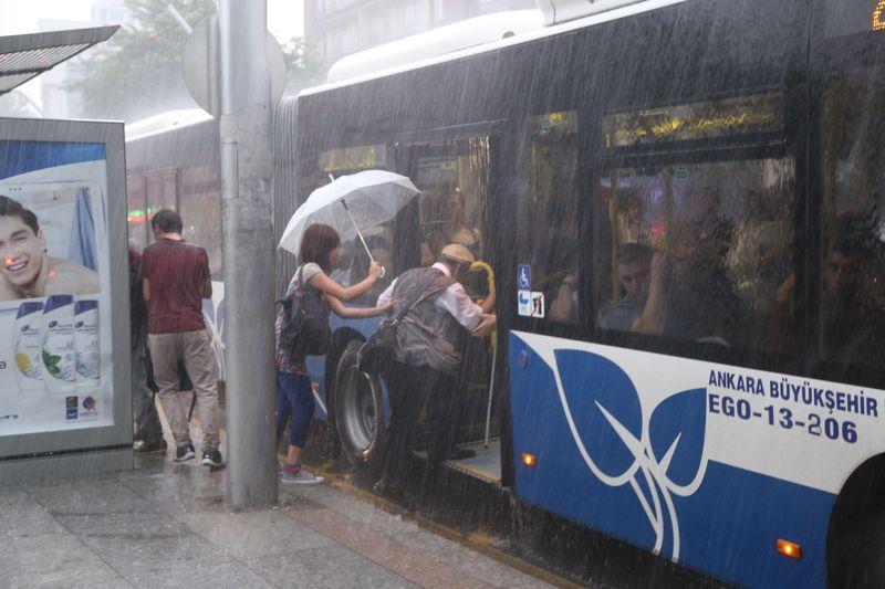 Ankara ve İstanbul'da yaz yağmuru