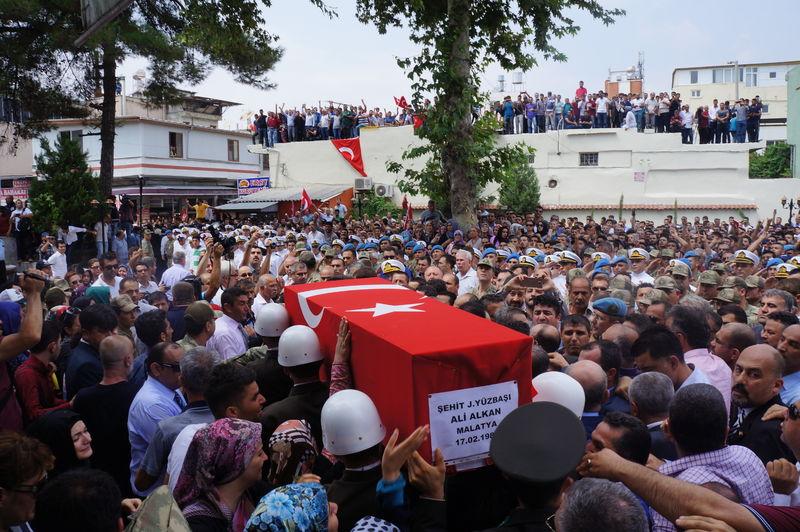 Şehit Yüzbaşı Alkan son yolculuğuna uğurlandı