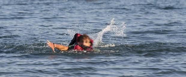 Suriyeli genç Türkiye'den Yunan adasına yüzerek geçti