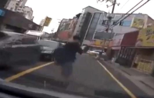 Güney Kore'de cep telefonu bağımlılığı öldürüyordu