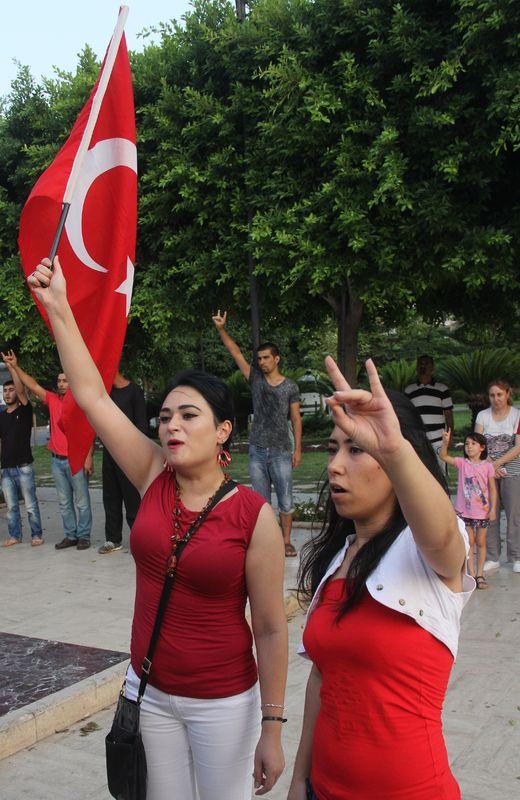 Türkiye'nin dört bir yanında şehitler için yürüdüler