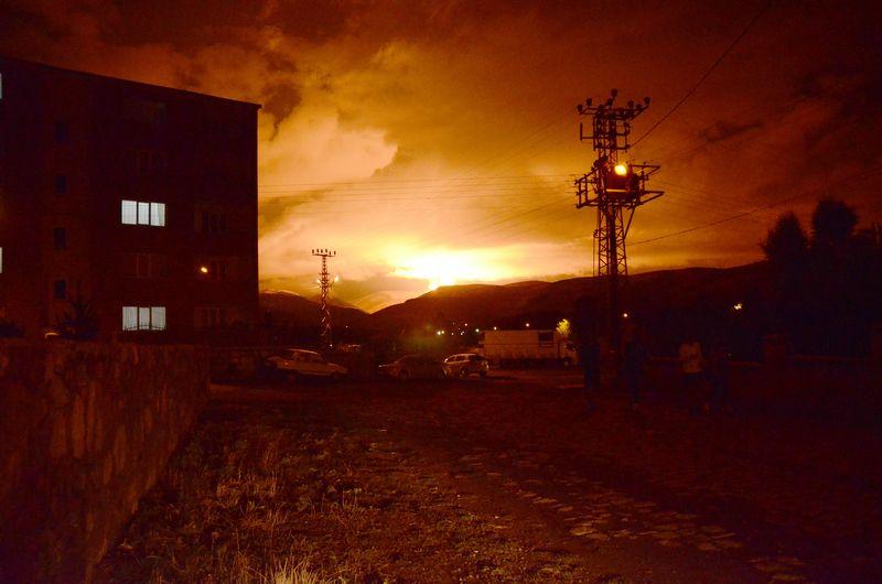 Sarıkamış'ta boru hattında patlama meydana geldi