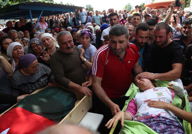 Sel faciasında hayatını kaybedenler toprağa verildi