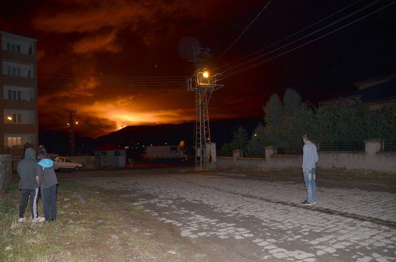 Sarıkamış'ta boru hattında patlama meydana geldi