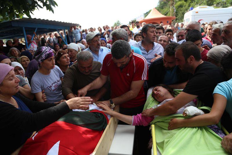 Sel faciasında hayatını kaybedenler toprağa verildi