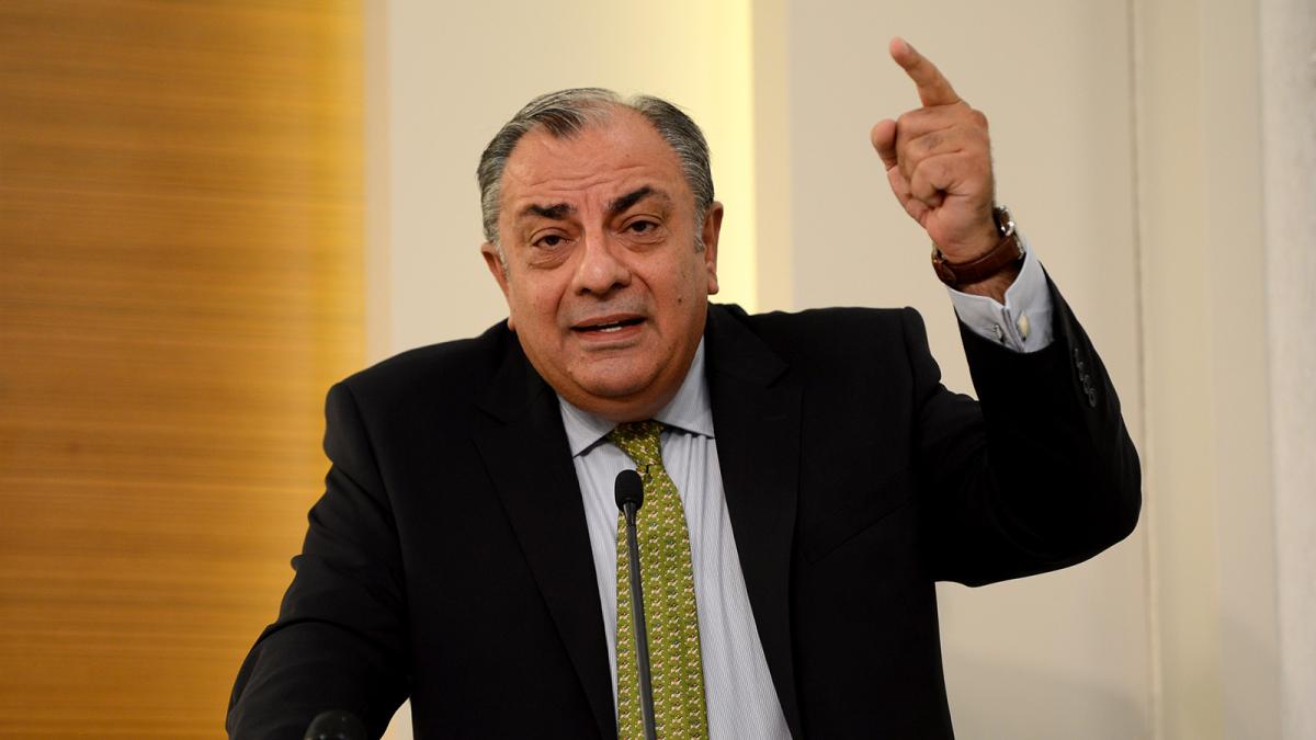 Tuğrul Türkeş Davutoğlu'nun bakanlık teklifini kabul etti