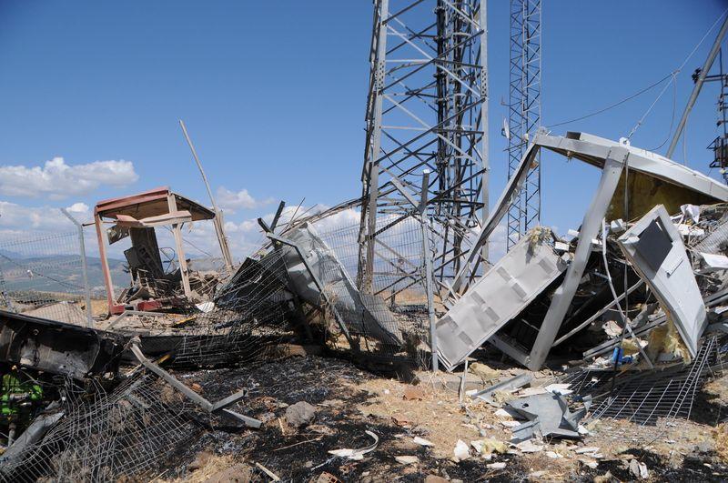 PKK'lı teröristlerden baz istasyonlarına saldırı