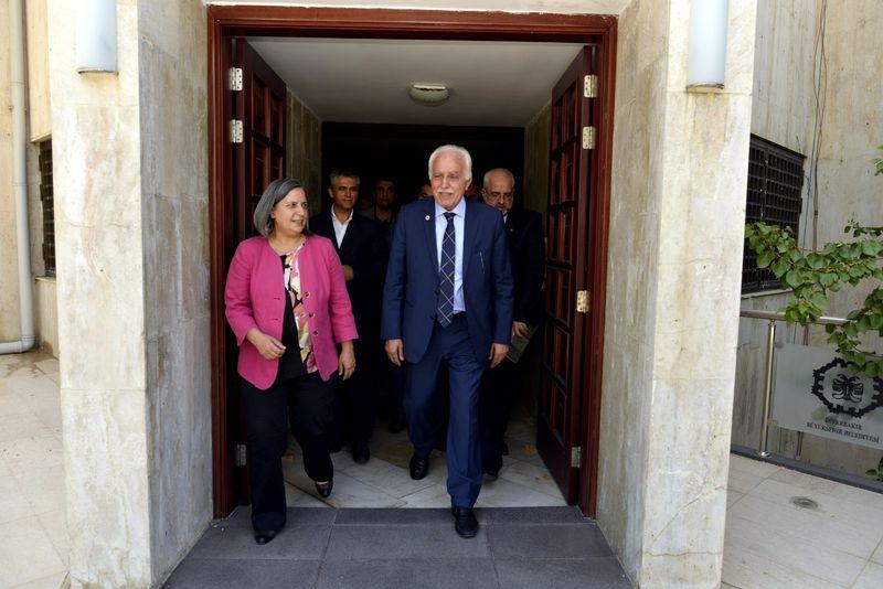 Mustafa Kamalak seçim çalışmalarına başladı