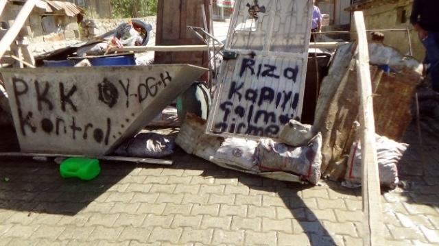 Hakkari'de barikat kuran teröristlere operasyon